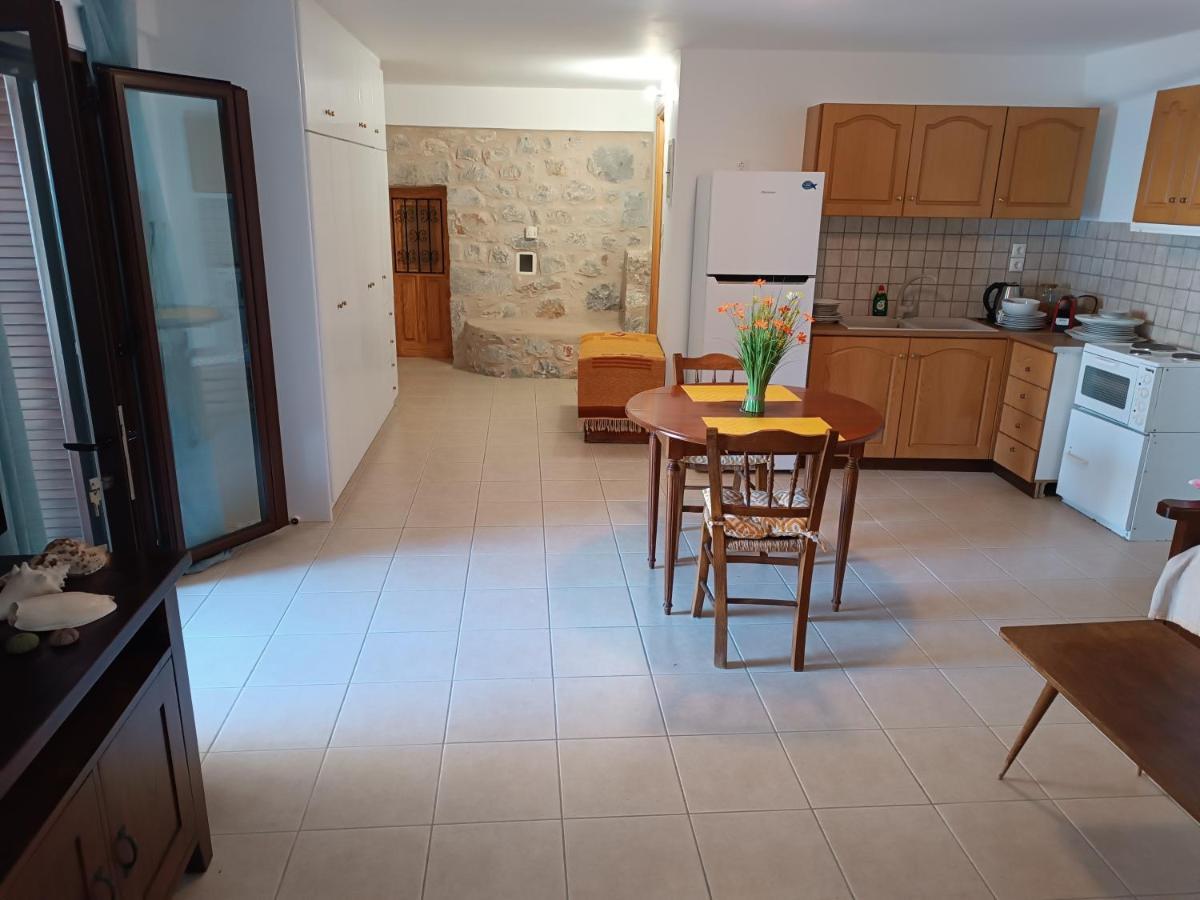 Mani Home Néon Oítilon Zewnętrze zdjęcie