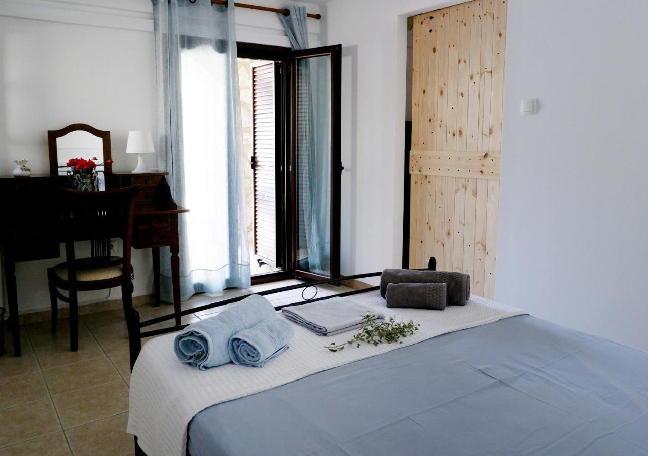 Mani Home Néon Oítilon Zewnętrze zdjęcie