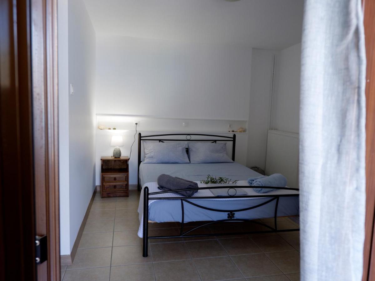 Mani Home Néon Oítilon Zewnętrze zdjęcie